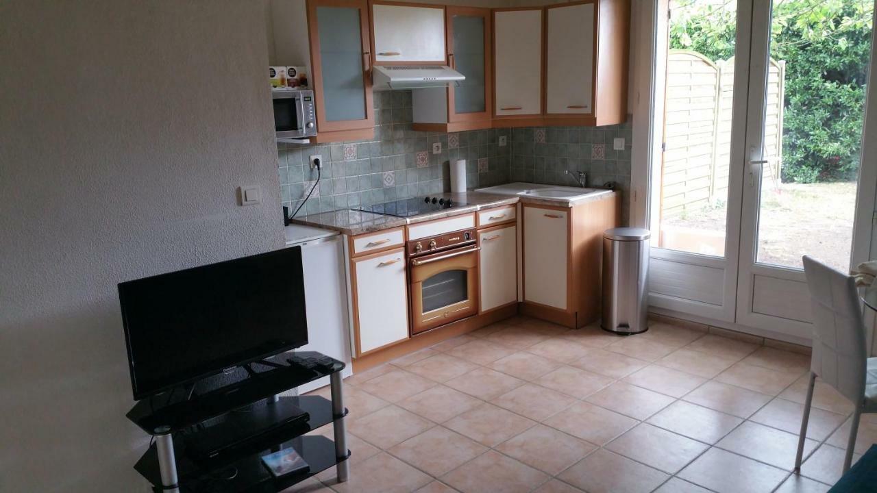 Le Mas Des Loups Arpajon Exterior photo